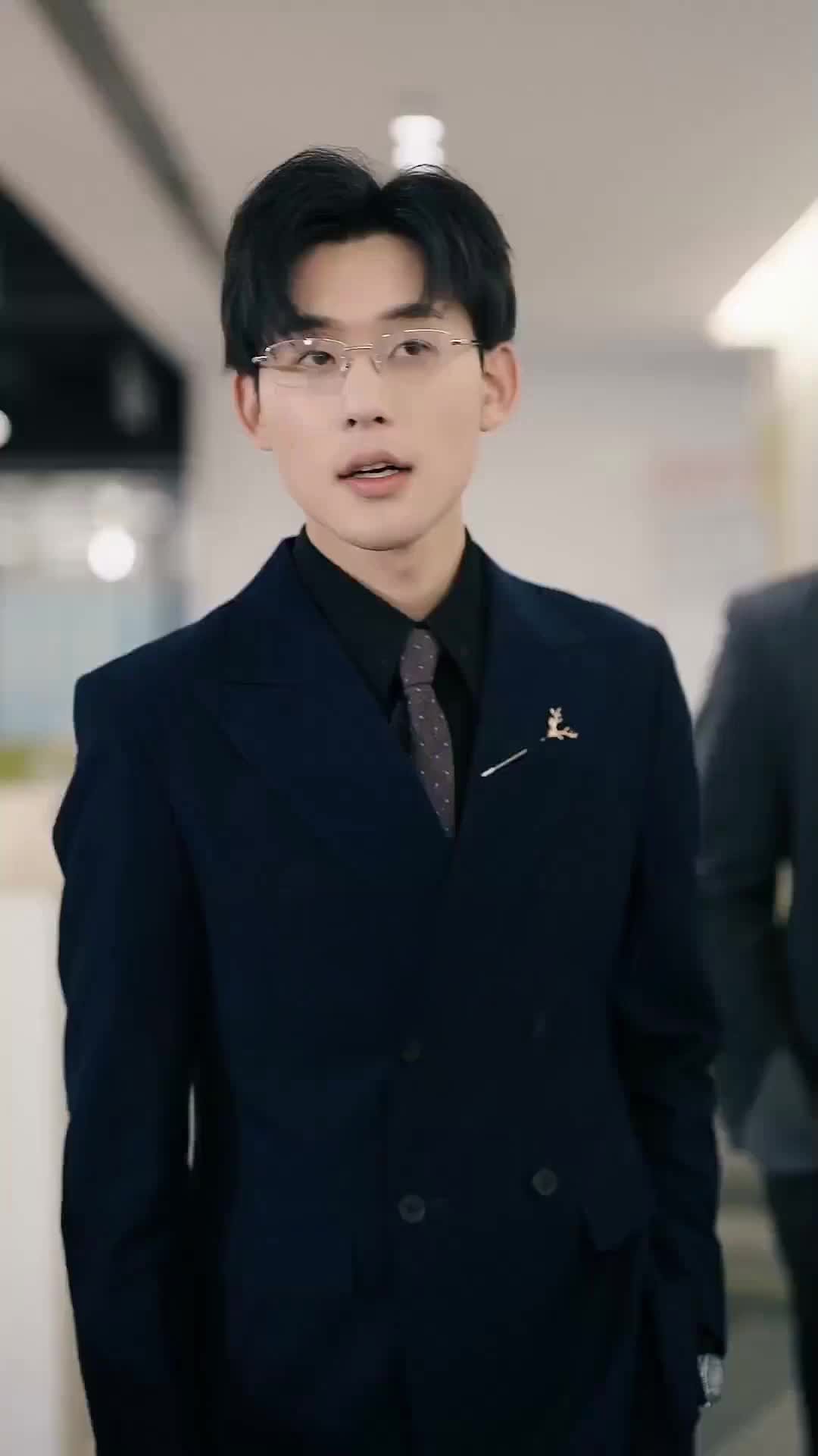 (Dubbed)The Double Life of My Mysterious CEO EP 28
