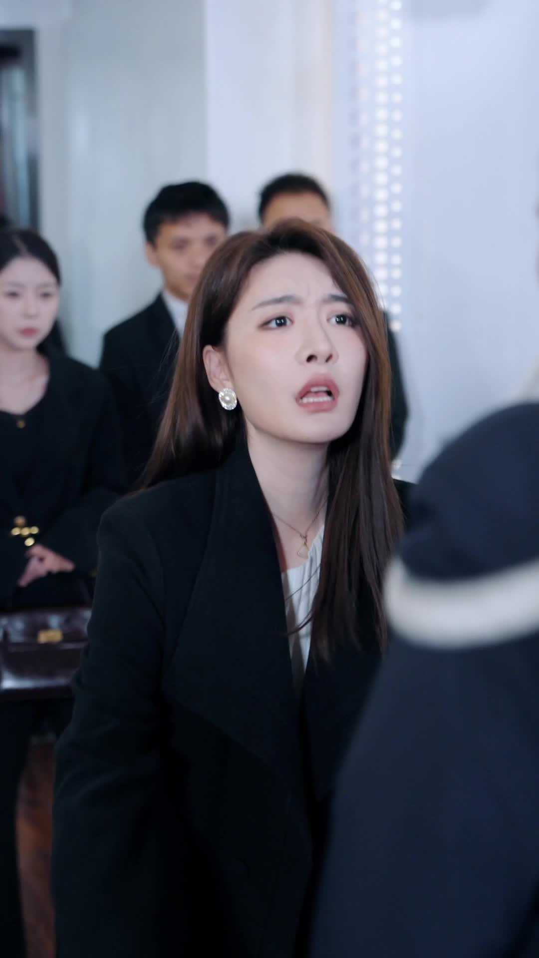 She's the Real Pearl EP 23