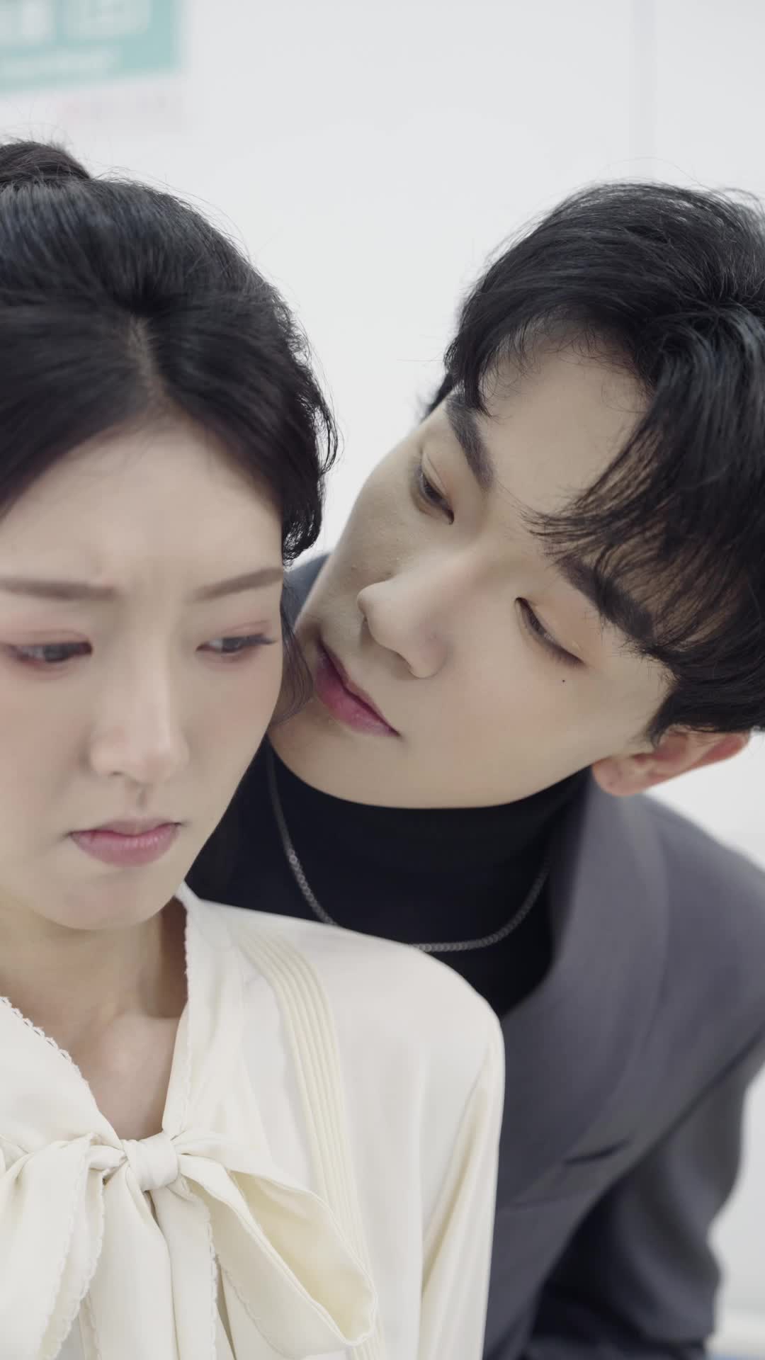 Love Me, Hate Me EP 37