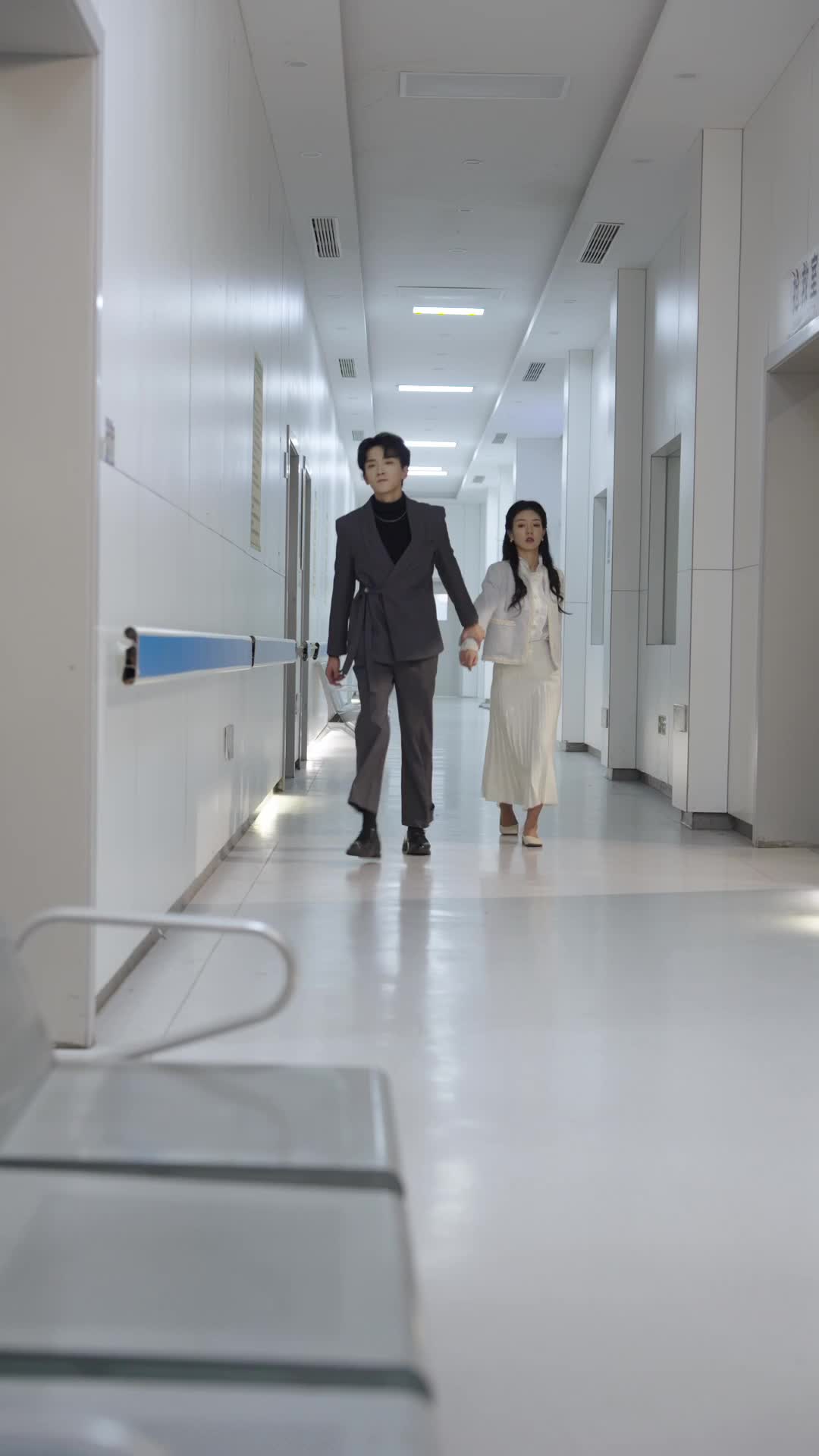 Love Me, Hate Me EP 42