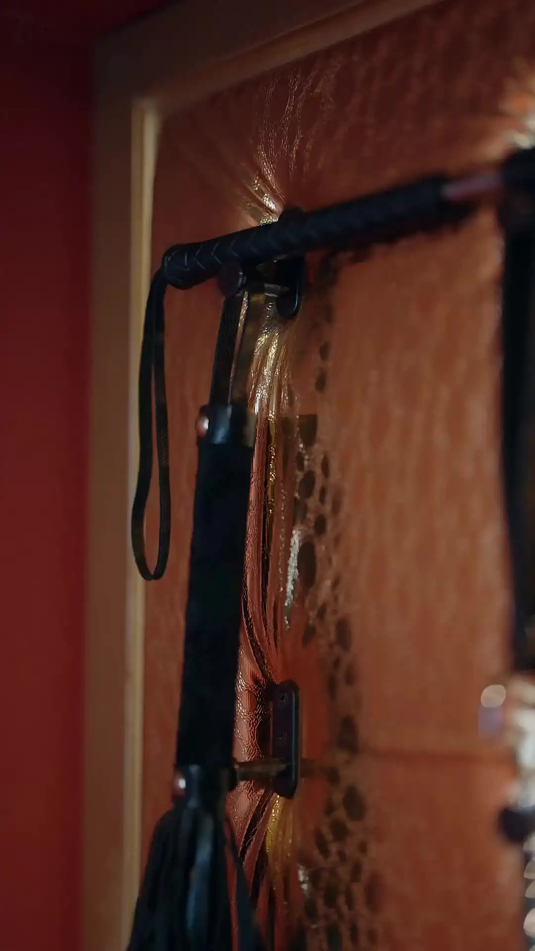 Episode 7 — Dominação por Contrato — A Queda de uma Esposa Virgem no Amor de um Jovem Mestre Sádico