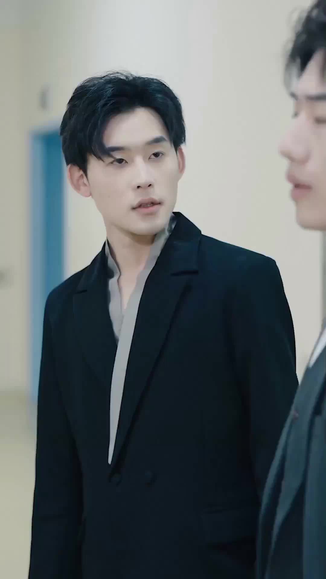 (Dubbed)The Double Life of My Mysterious CEO EP 75
