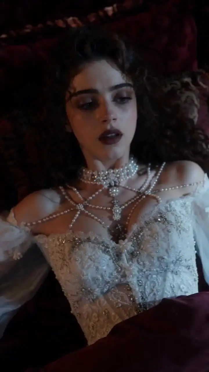 Episode 3 — (Dublado)Troquei meu marido vampiro