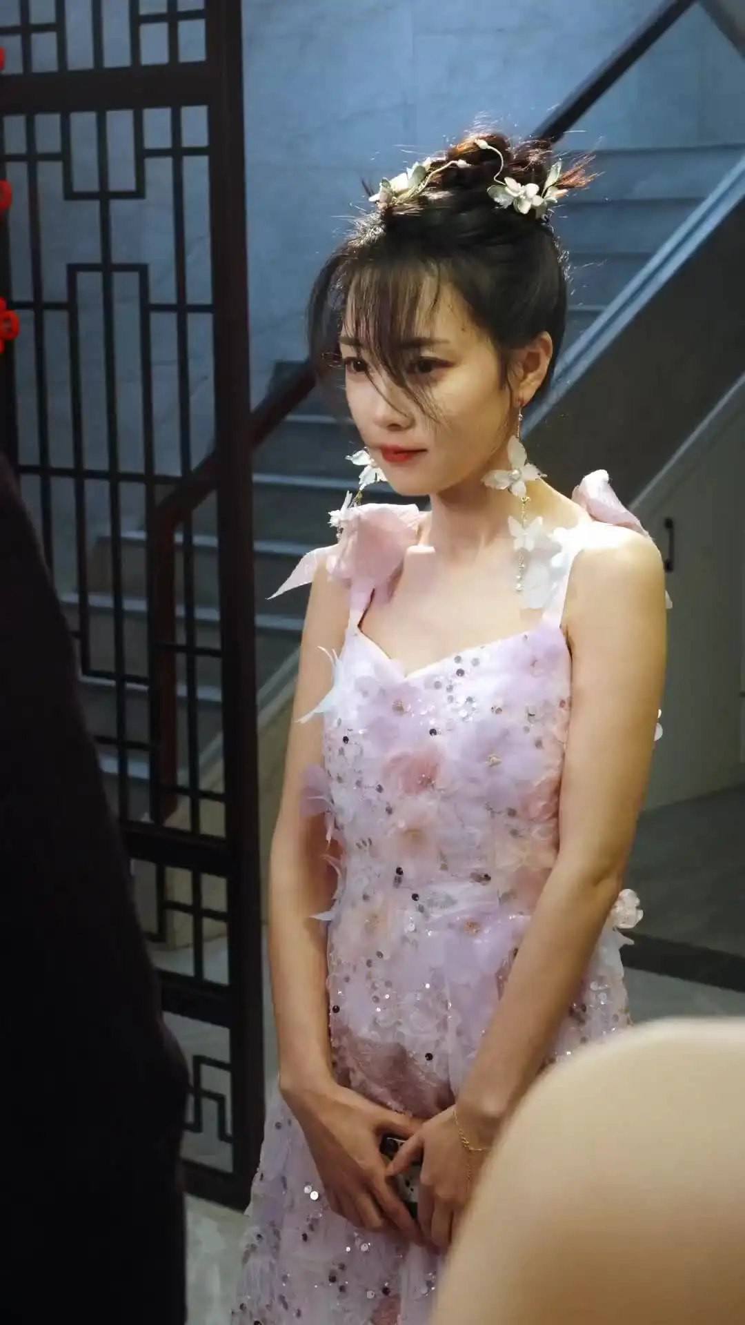 Episode 9 — 闇から来た女