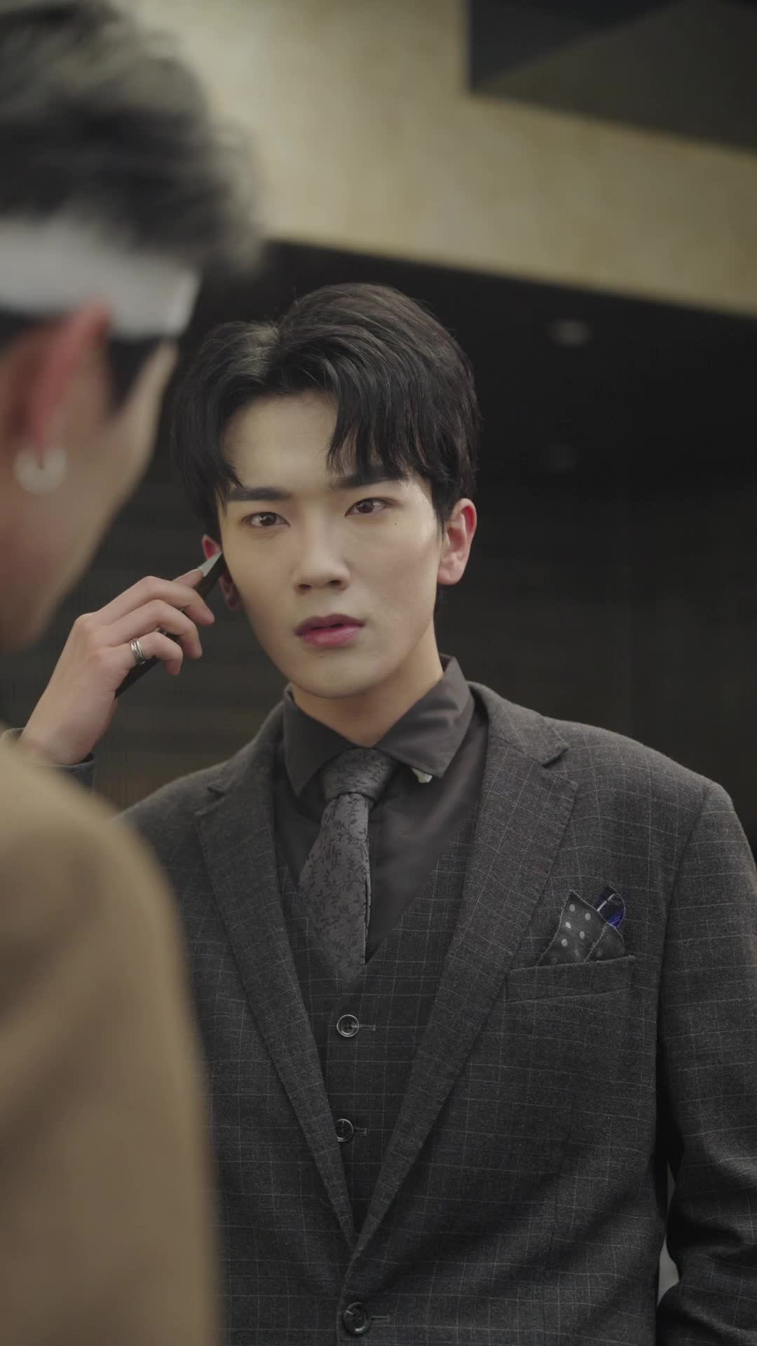 Love Me, Hate Me EP 52