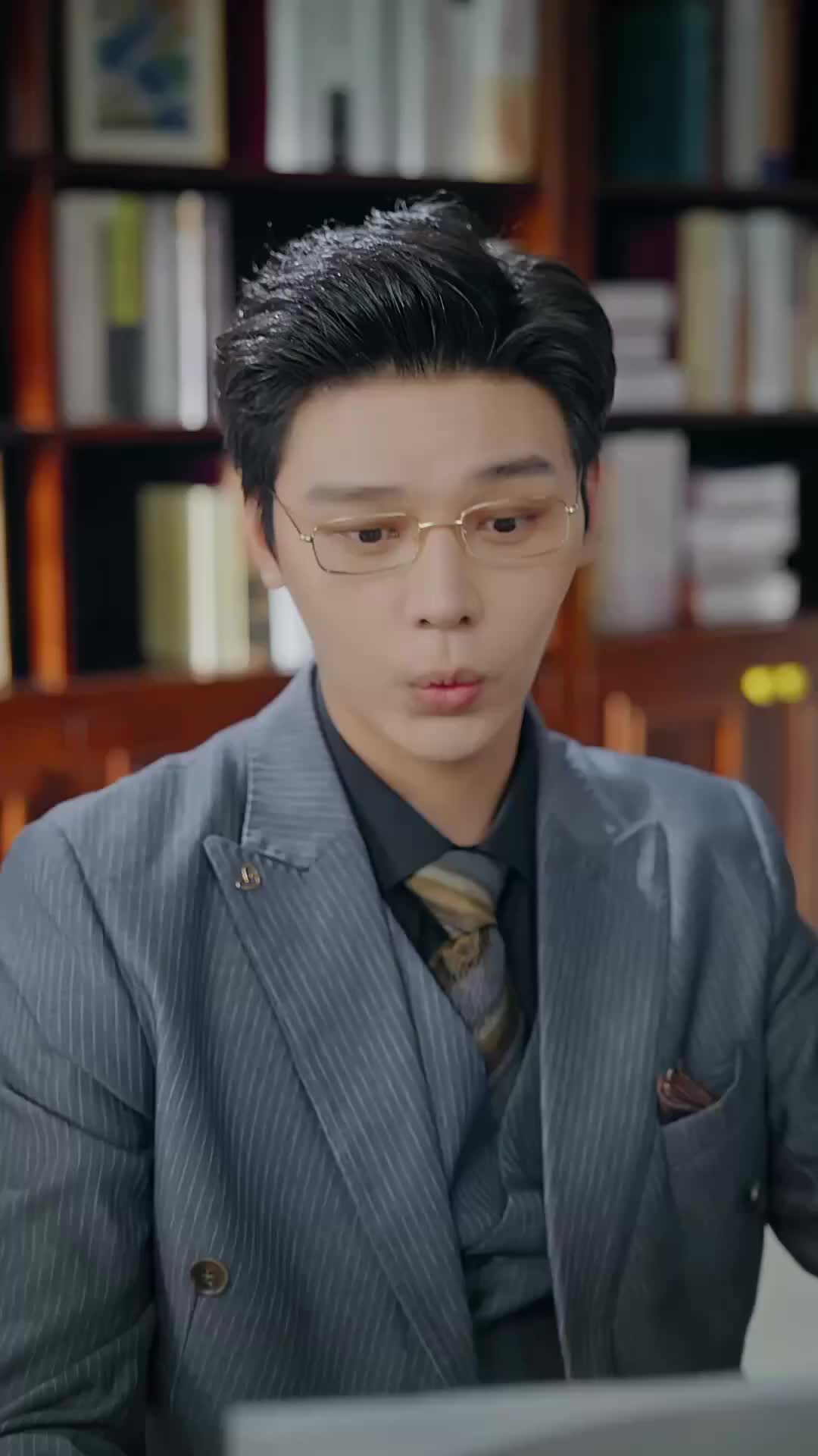 She Rose Like the Sun EP 28