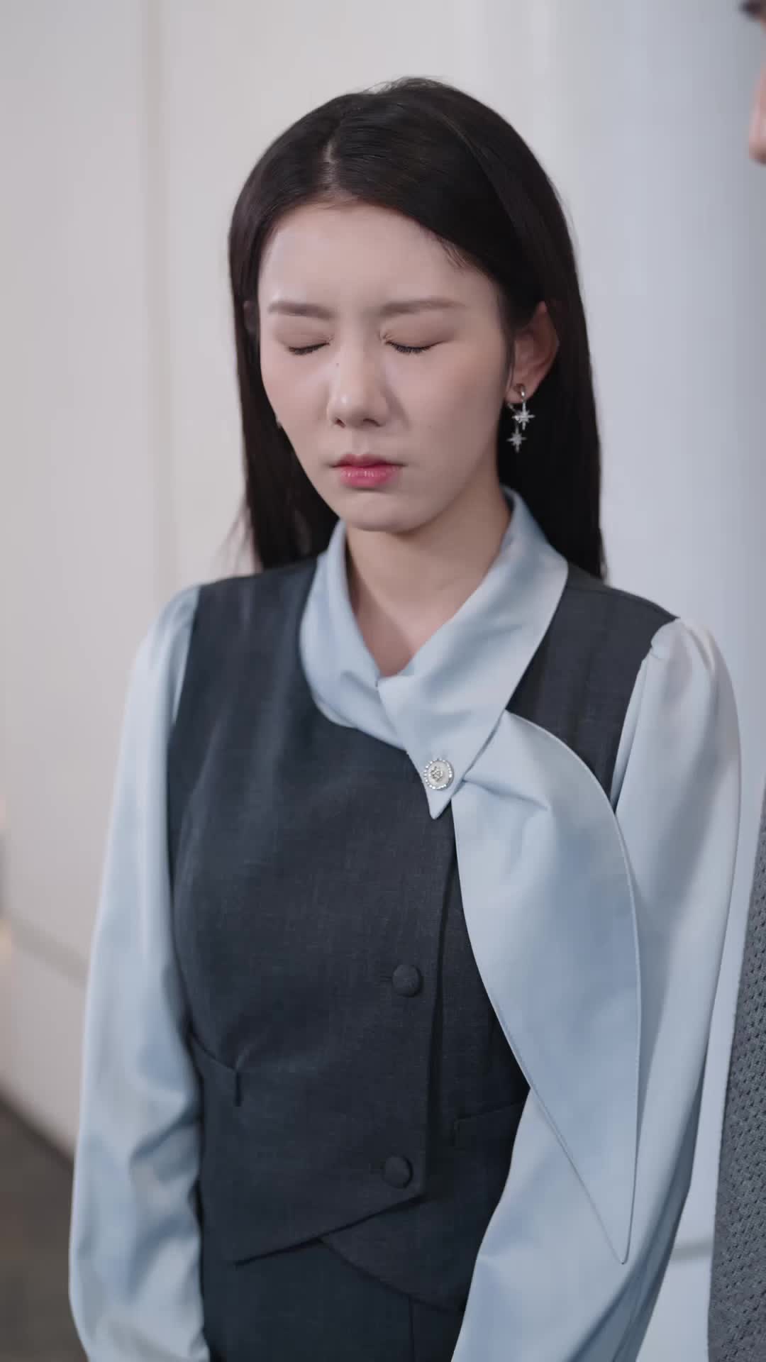 Her Silent Brilliance EP 27