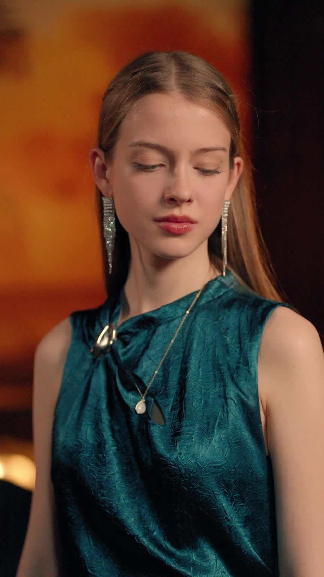 After the Divorce, the Heiress Takes It All EP 12