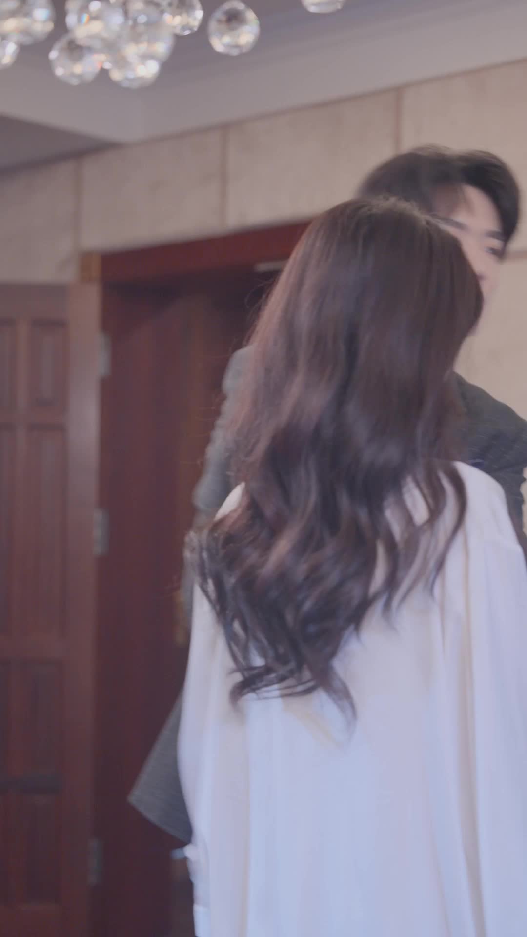 Love Me, Hate Me EP 12