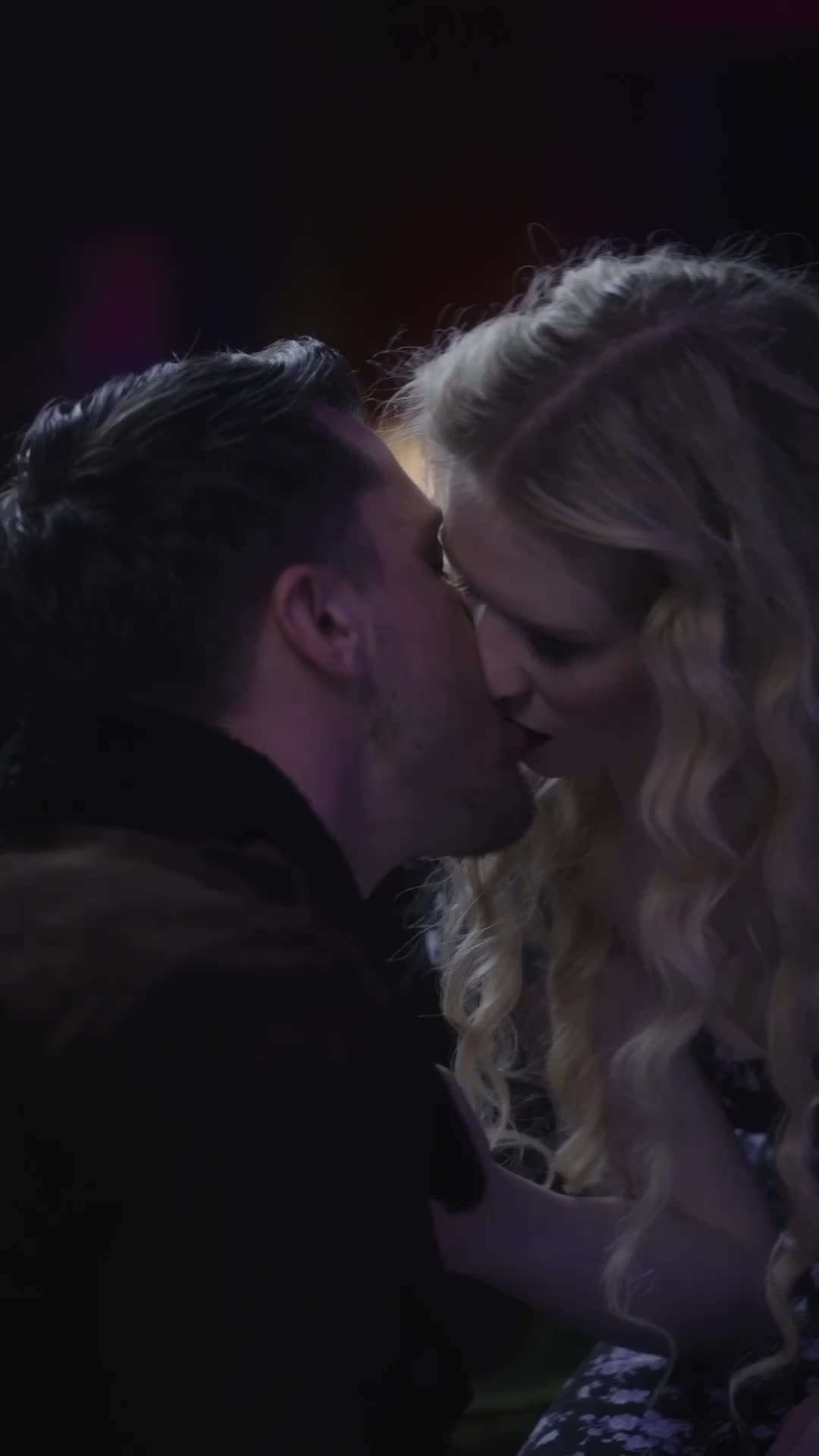 Dracula's Kiss Spellbound by a Doppelganger — Episode 4