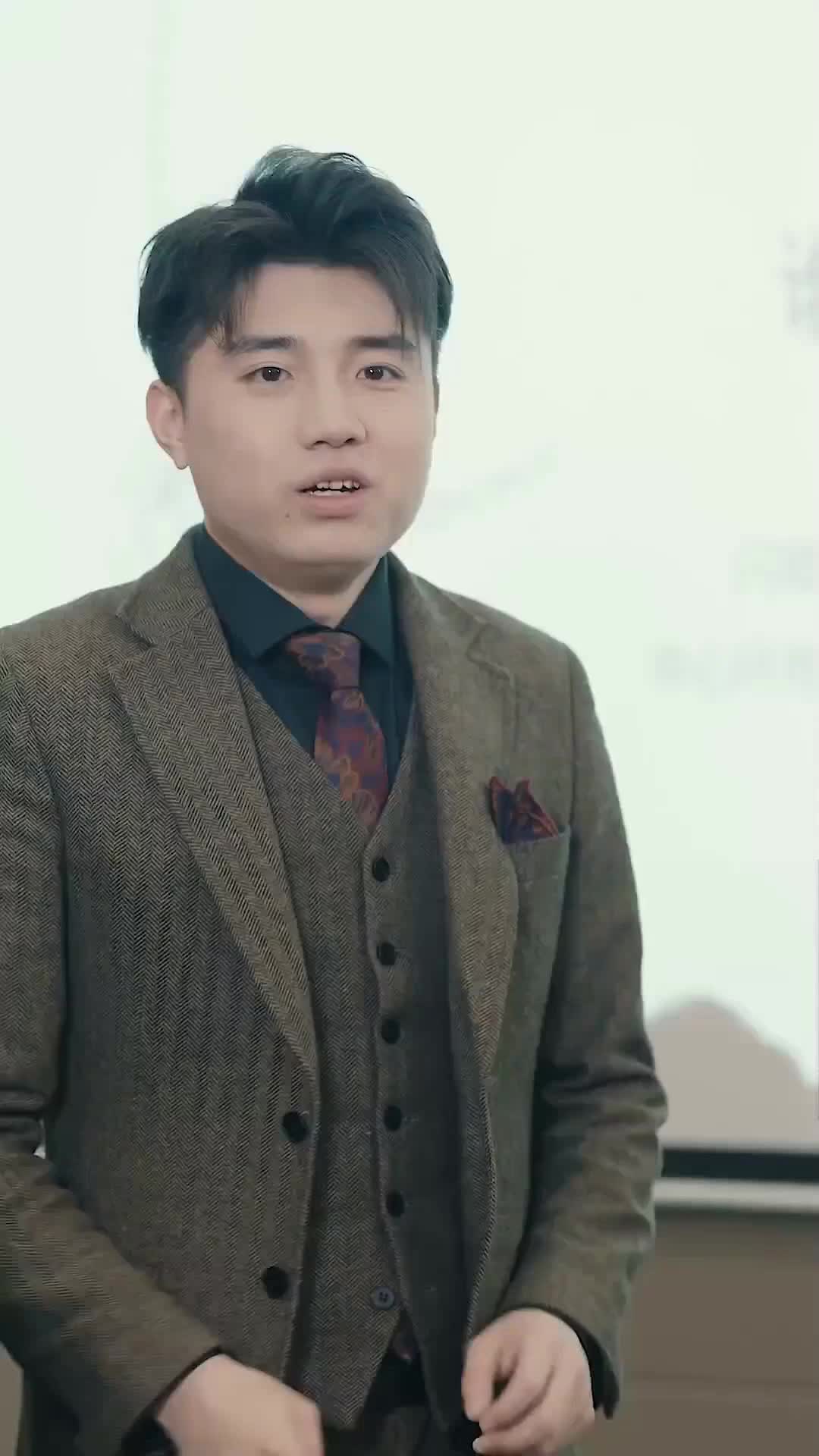 (Dubbed)The Double Life of My Mysterious CEO EP 43