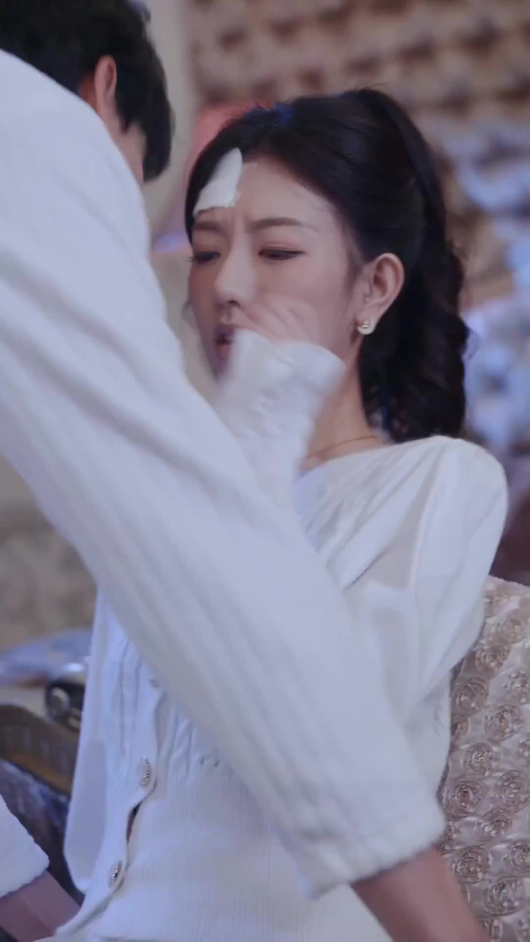 Love Me, Hate Me EP 24