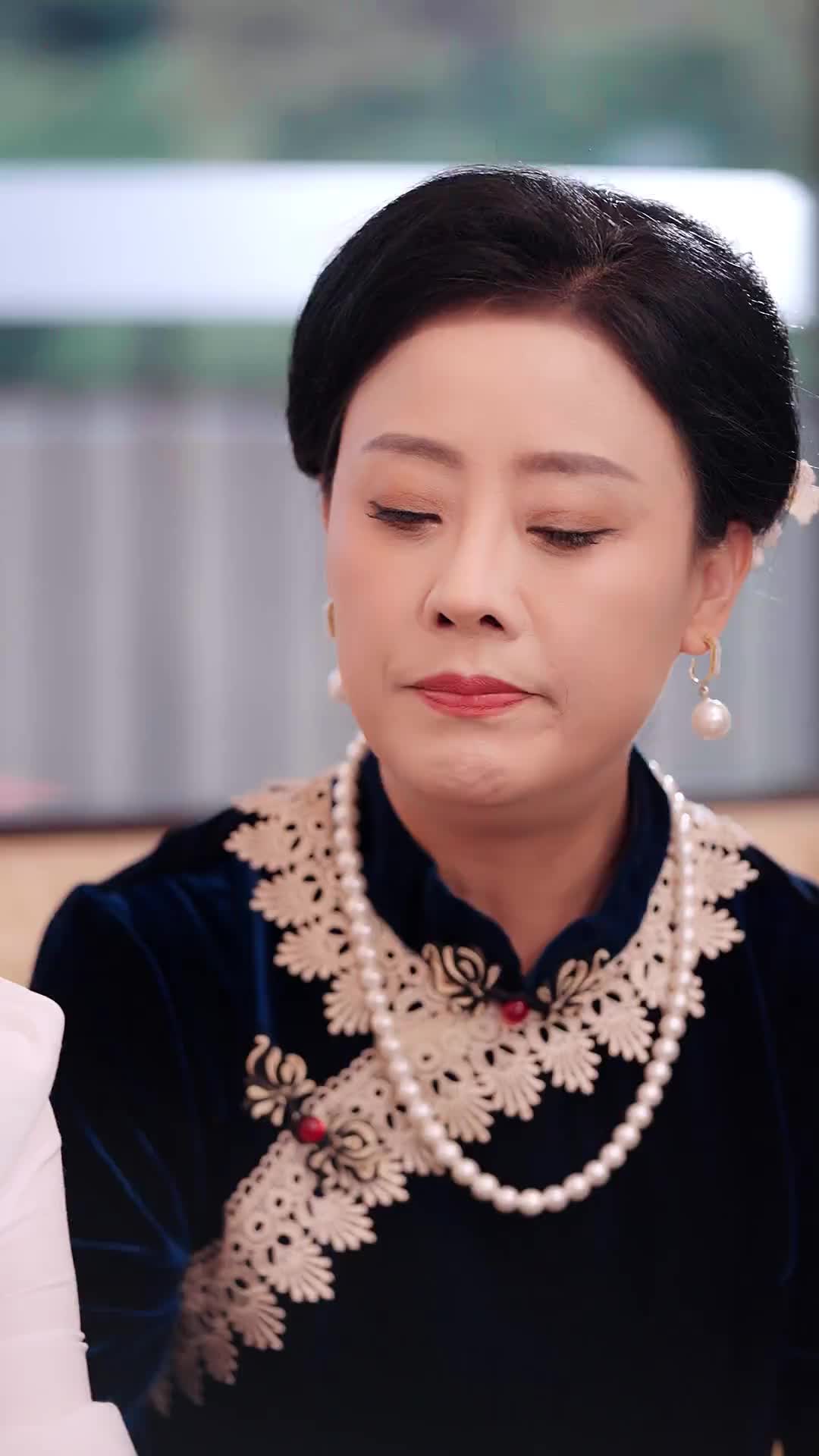 A Mother's Redemption EP 32