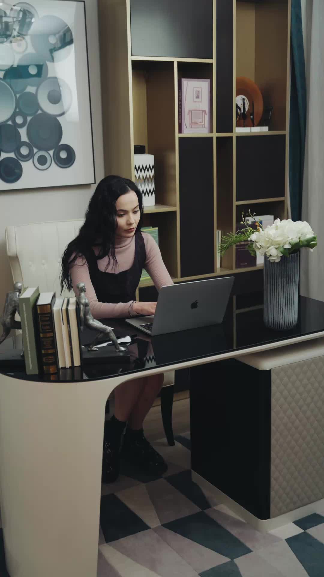 Under Her Control EP 32